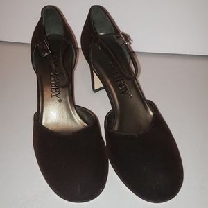 Sam & Libby "vintage look" heels